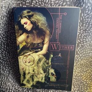 Wither by Lauren DeStefano Book
